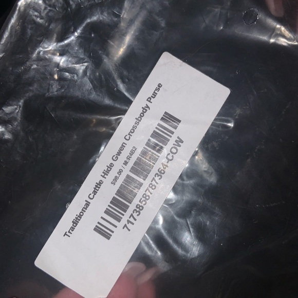 Cattle hide fur leather crossbody Nwt boho cow western spring winter host pick - Picture 7 of 7